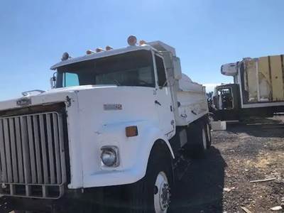 Autocar ACL64 Salvage Truck