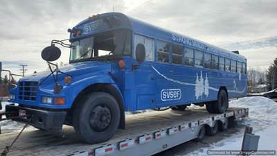 Blue Bird BB Conventional Salvage Truck