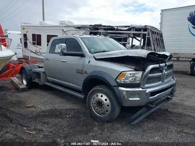 Dodge 5500 Chassis Salvage Truck