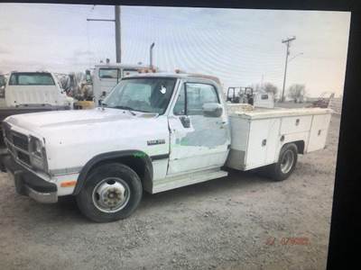 Dodge D350 Salvage Truck