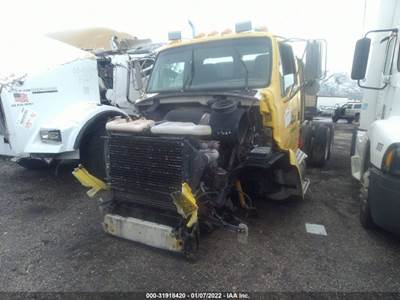 Ford AT9513 Aeromax 113 Salvage Truck