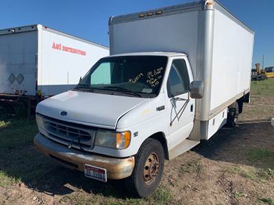 Ford Econoline Salvage Truck