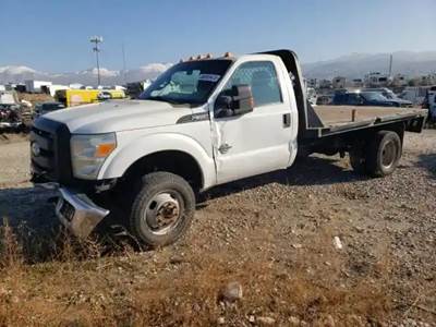 Ford F-350 Salvage Truck