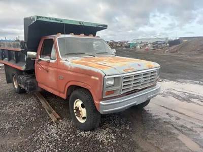 Ford F-350 Salvage Truck