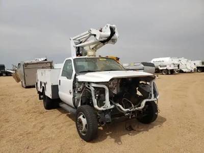 Ford F-450 Salvage Truck