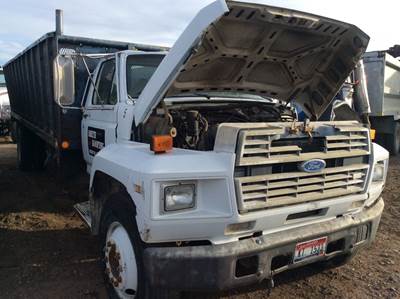 Ford F-700 Salvage Truck