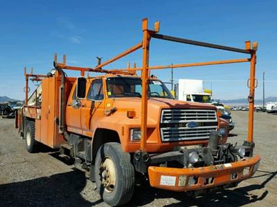 Ford F-700 Salvage Truck