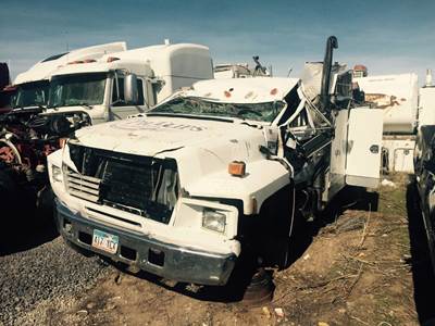 Ford F-700 Salvage Truck