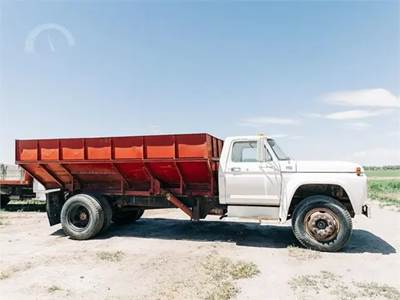 Ford F-750 Salvage Truck