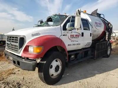 Ford F-750 Salvage Truck