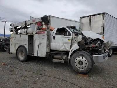 Ford F-750 Salvage Truck