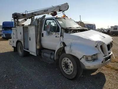 Ford F-750 Salvage Truck