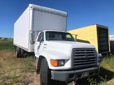 Ford F-800 Salvage Truck