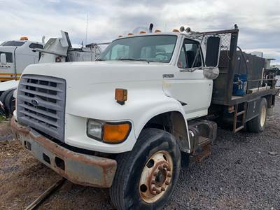 Ford F-800 Salvage Truck