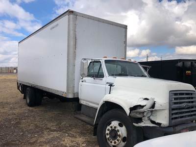 Ford F-800 Salvage Truck