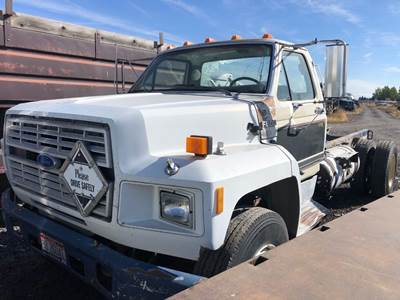 Ford F-800 Salvage Truck