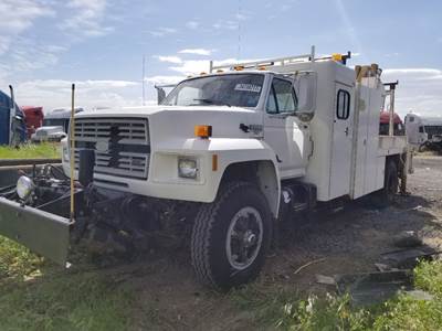 Ford F-800 Salvage Truck
