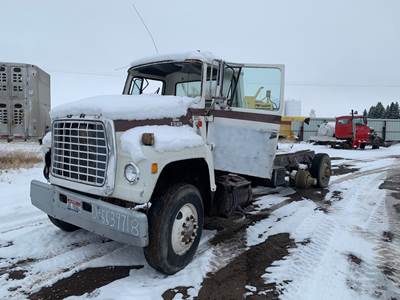 Ford L Series Salvage Truck