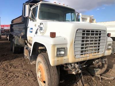 Ford L8000 Salvage Truck