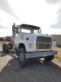 Ford L8000 Salvage Truck