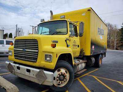 Ford LN8000 Salvage Truck