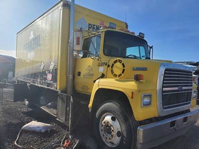Ford LN8000 Salvage Truck