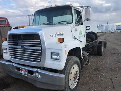 Ford LN8000 Salvage Truck