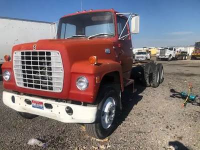 Ford LT8000 Salvage Truck
