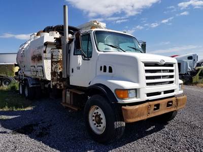 Ford LT9501 Louisville 101 Salvage Truck