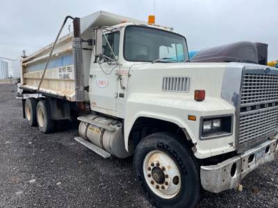 Ford LTL9000 Salvage Truck