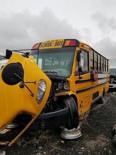 Freightliner B2 Salvage Truck