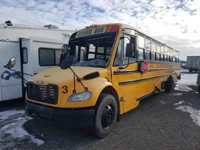 Freightliner B2 Salvage Truck