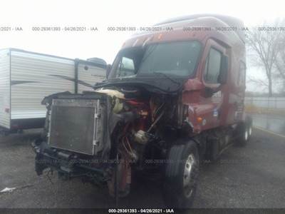Freightliner Cascadia 125 Salvage Truck