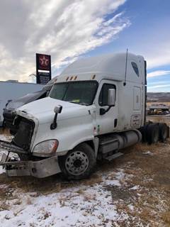 Freightliner Cascadia 125 Salvage Truck