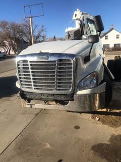 Freightliner Cascadia 125 Salvage Truck