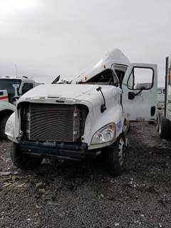 Freightliner Cascadia 125 Salvage Truck