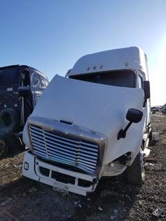 Freightliner Cascadia 125 Salvage Truck