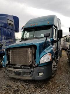 Freightliner Cascadia 125 Salvage Truck