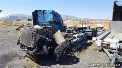 Freightliner Cascadia 125 Salvage Truck