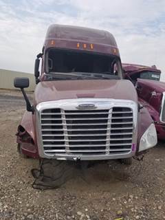 Freightliner Cascadia 125 Salvage Truck
