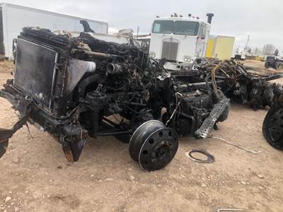 Freightliner Cascadia 126 Salvage Truck