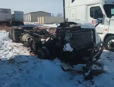 Freightliner Cascadia 126 Salvage Truck