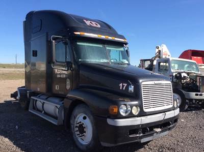 Freightliner Century Class 120 Salvage Truck