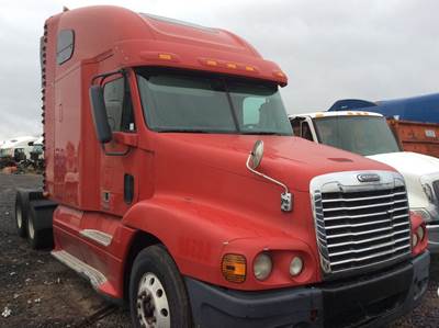 Freightliner Century Class 120 Salvage Truck