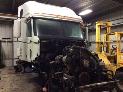 Freightliner Century Class 120 Salvage Truck