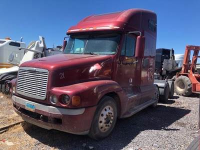 Freightliner Century Class Salvage Truck