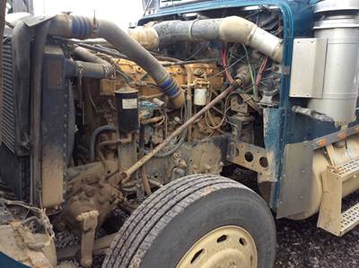 Freightliner Classic Salvage Truck