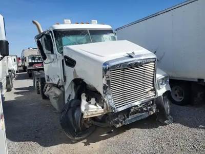 Freightliner Coronado 122 SD Salvage Truck