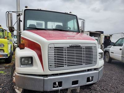 Freightliner FL70 Salvage Truck