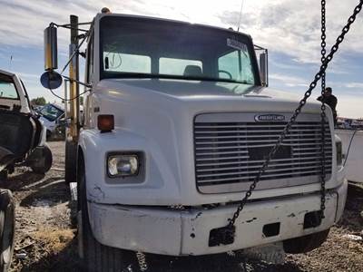Freightliner FL70 Salvage Truck